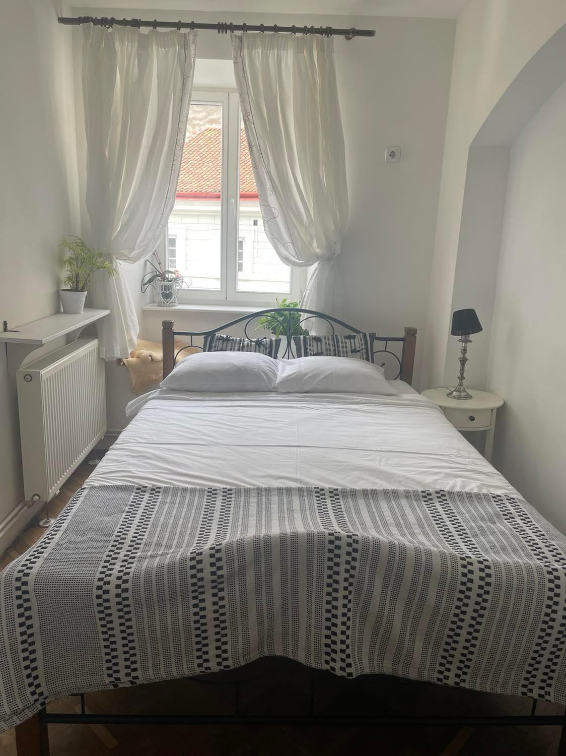 Valentina'S Apartment In City Center Braşov Dış mekan fotoğraf
