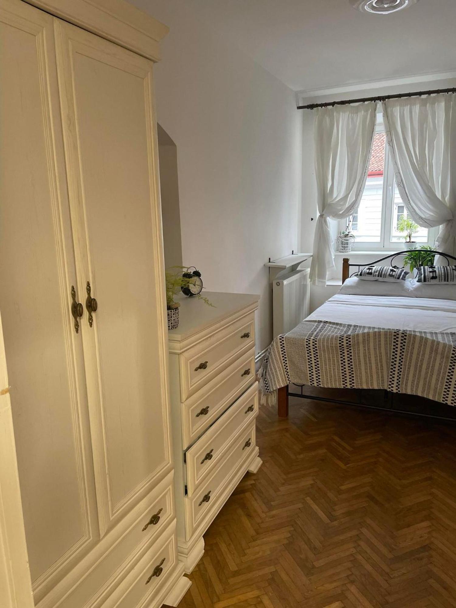 Valentina'S Apartment In City Center Braşov Dış mekan fotoğraf